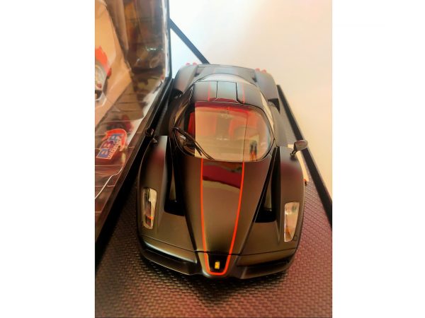Ferrari Enzo Negro Mate